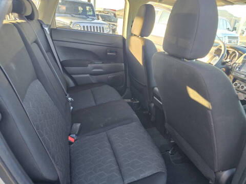 2020 Mitsubishi Outlander Sport ES