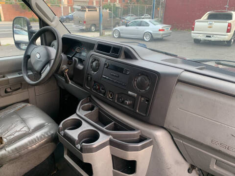 2010 Ford E-Series E-350 SD