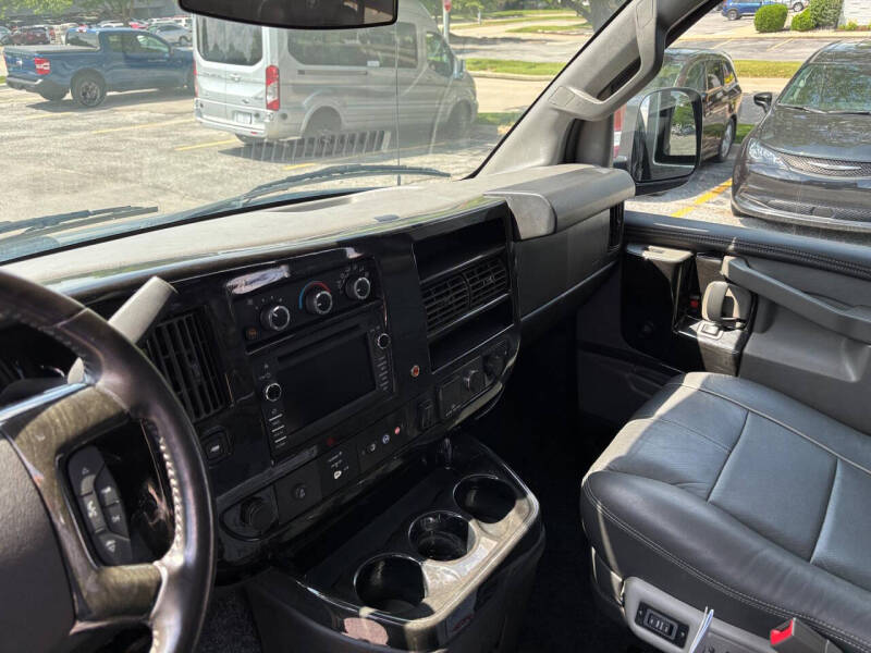 2017 GMC Savana 2500