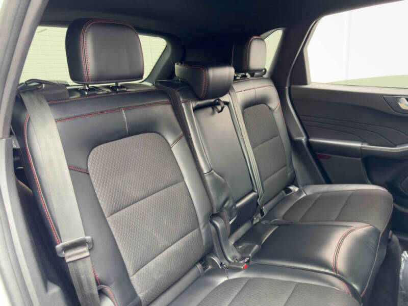 2024 Ford Escape Hybrid ST-Line Select