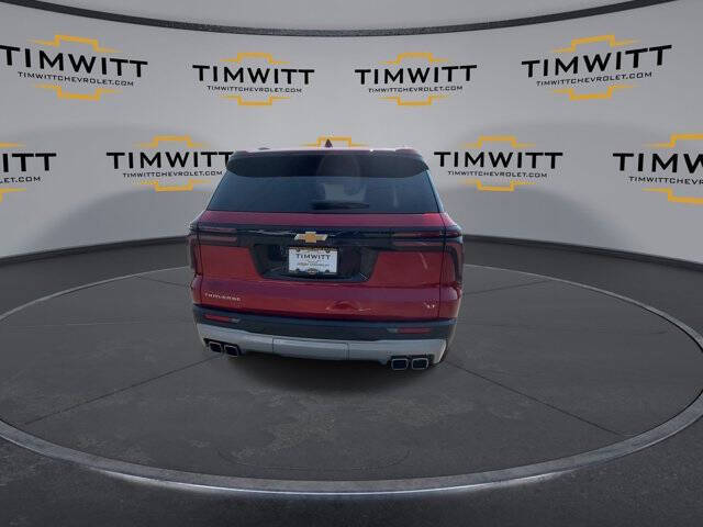 2024 Chevrolet Traverse LT