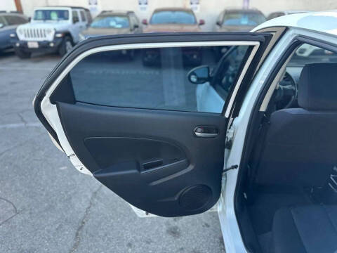 2013 Mazda MAZDA2 Touring