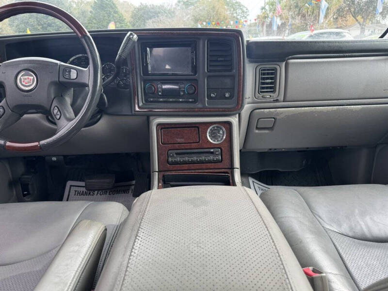 2005 Cadillac Escalade