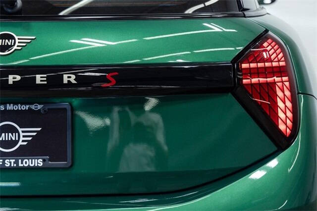 2025 MINI Hardtop 2 Door Cooper S Signature Trim