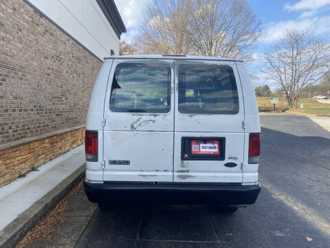 2005 Ford E-Series E-250