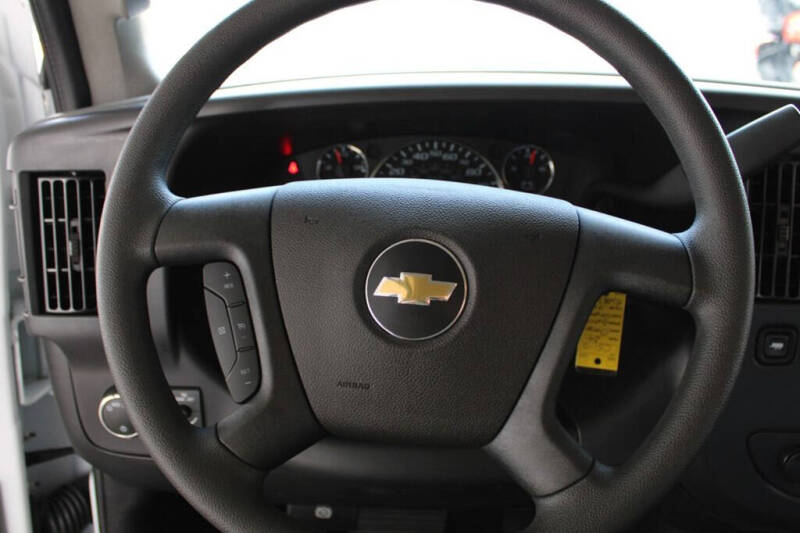 2024 Chevrolet Express 2500