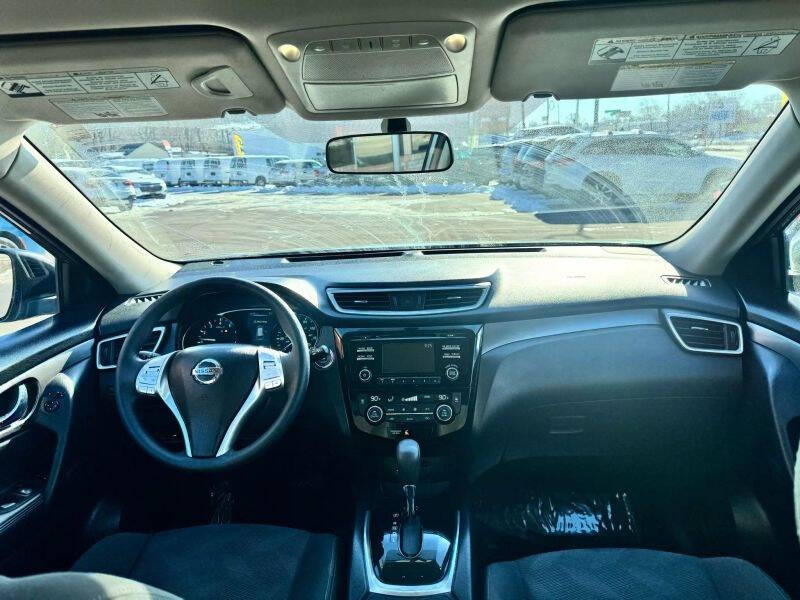 2016 Nissan Rogue SV