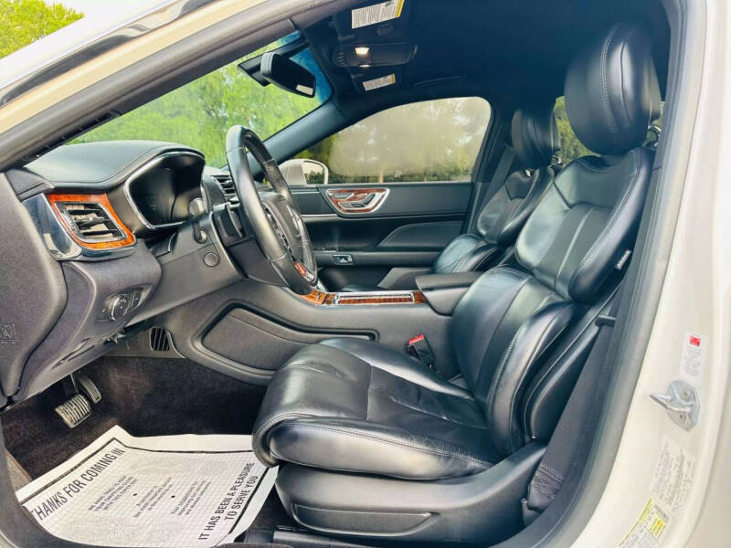 2018 Lincoln Continental Select