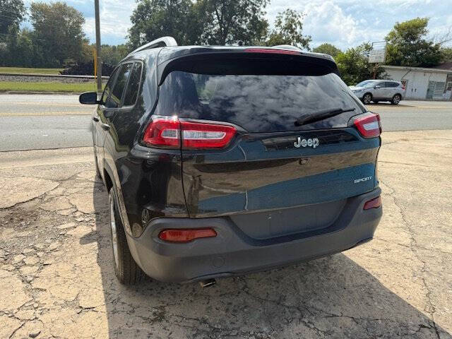 2015 Jeep Cherokee Sport