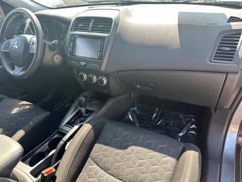 2020 Mitsubishi Outlander Sport ES