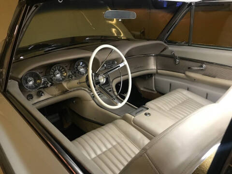 1962 Ford Thunderbird