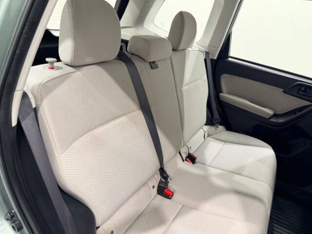 2016 Subaru Forester 2.5i
