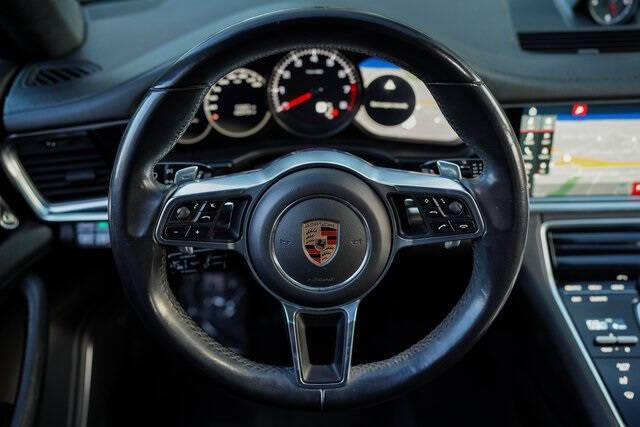 2018 Porsche Panamera 4