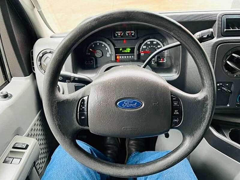 2012 Ford E-Series E-450 SD