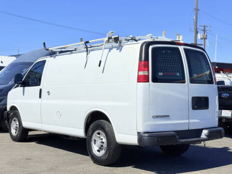 2018 Chevrolet Express 2500