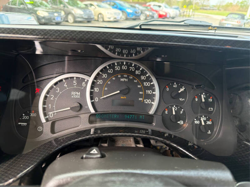 2005 HUMMER H2