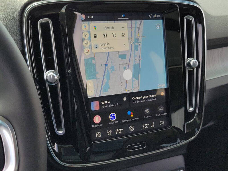 2026 Volvo XC40 B5 Core