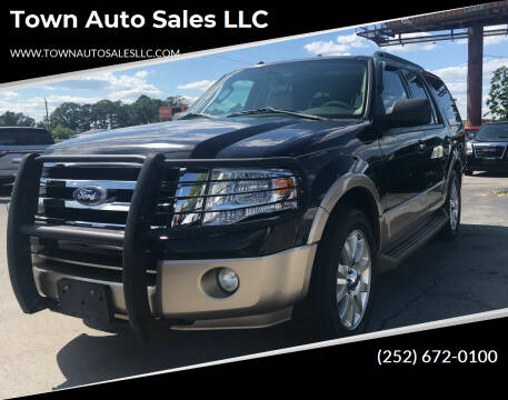 2011 Ford Expedition for sale at Town Auto Sales LLC in New Bern NC