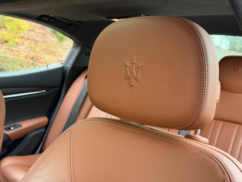 2022 Maserati Ghibli Modena Q4