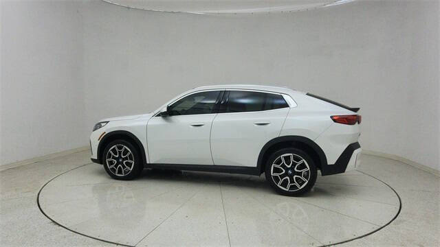 2025 BMW X2 xDrive28i