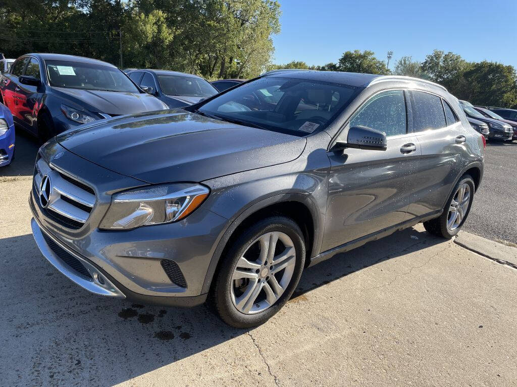 Gray 2017 Mercedes-Benz GLA GLA 250 GLA 250 4dr SUV 1