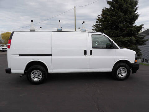 2022 Chevrolet Express 2500