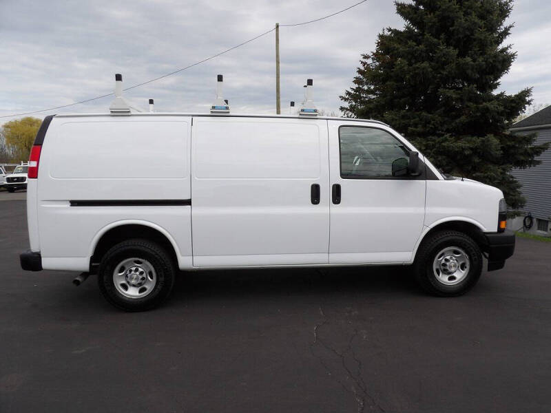 2022 Chevrolet Express 2500