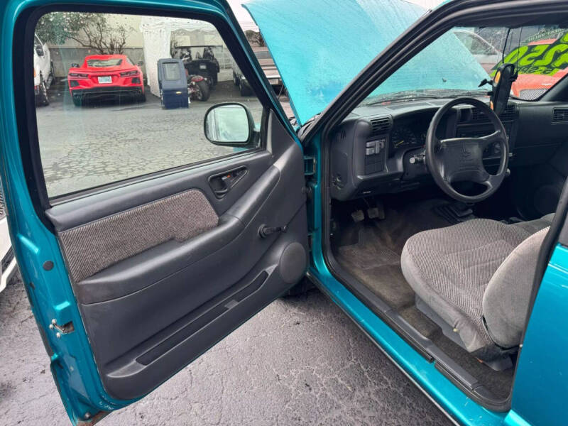 1995 Chevrolet S-10 LS