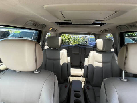 2012 Nissan Quest