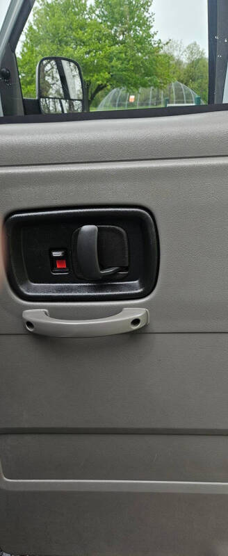 2017 Chevrolet Express LT 2500