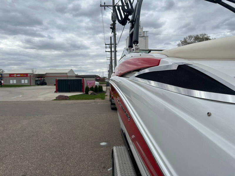 2013 Crownline E260 XS
