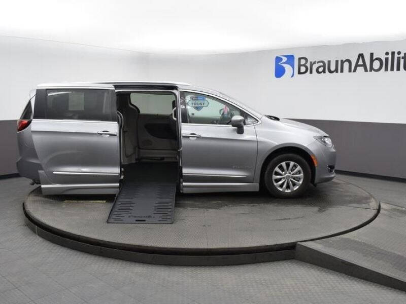 2019 Chrysler Pacifica Touring L