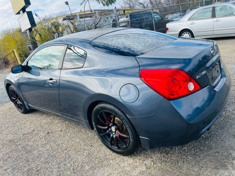 2009 Nissan Altima S photo 3