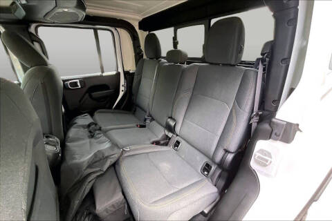 2024 Jeep Gladiator NightHawk