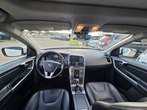 2016 Volvo XC60 T5 Drive-E Premier