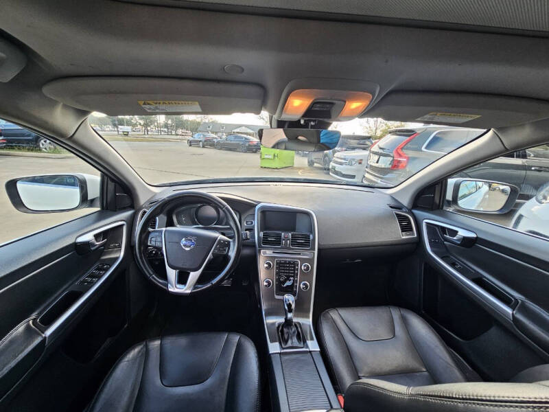 2016 Volvo XC60 T5 Drive-E Premier