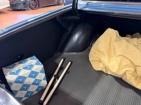 1975 Mercedes-Benz 230