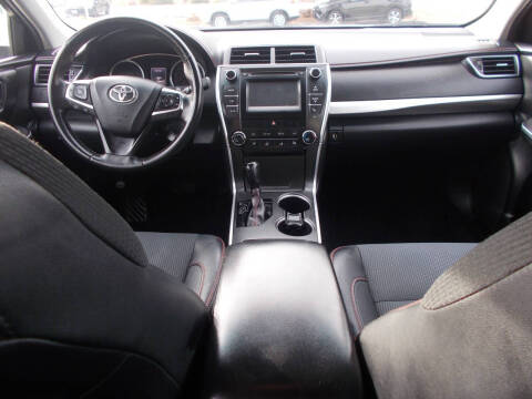 2017 Toyota Camry SE