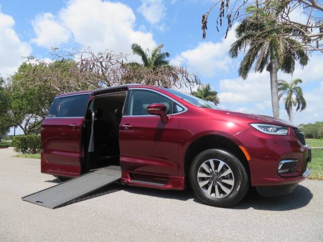2021 Chrysler Pacifica Touring L