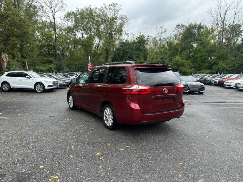 2015 Toyota Sienna