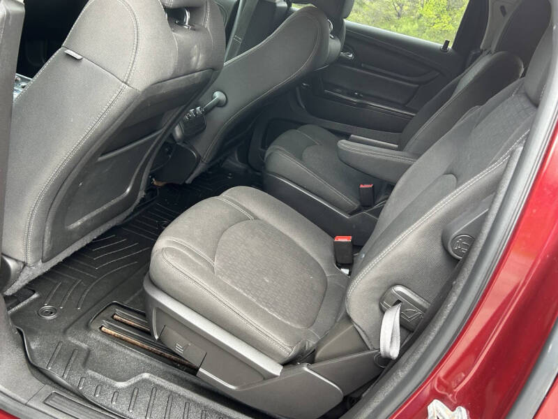 2016 GMC Acadia SLE-2