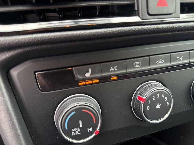 2022 Volkswagen Taos SE 4Motion