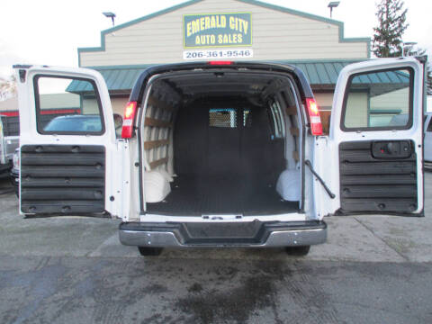 2022 GMC Savana 2500