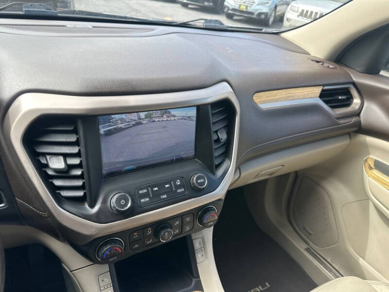 2018 GMC Acadia Denali