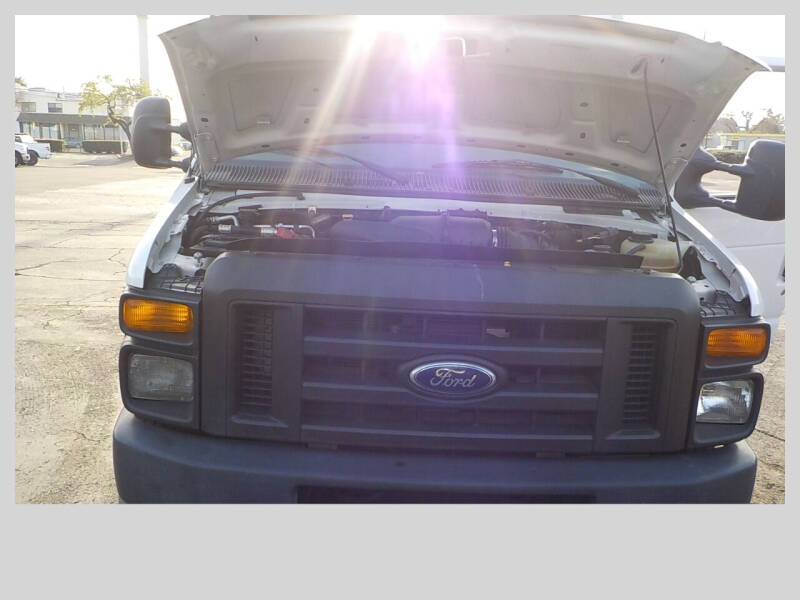 2012 Ford E-Series E-350 SD