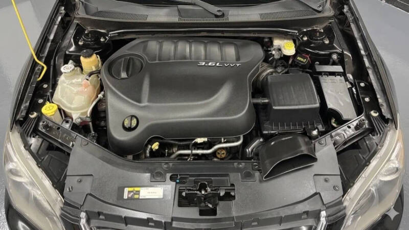 2013 Chrysler 200 Touring
