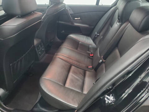 2004 BMW 5 Series 525i