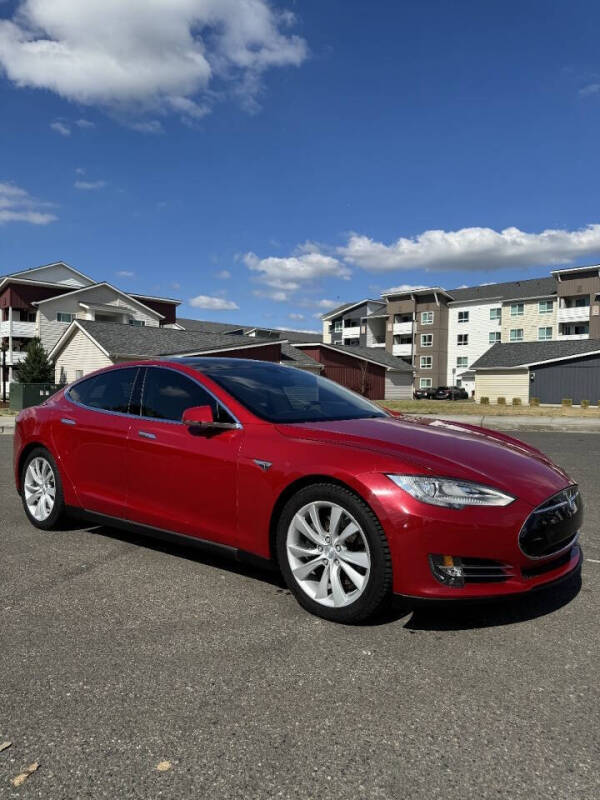 2015 Tesla Model S 90D