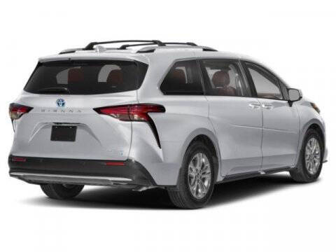 2025 Toyota Sienna Platinum 7-Passenger