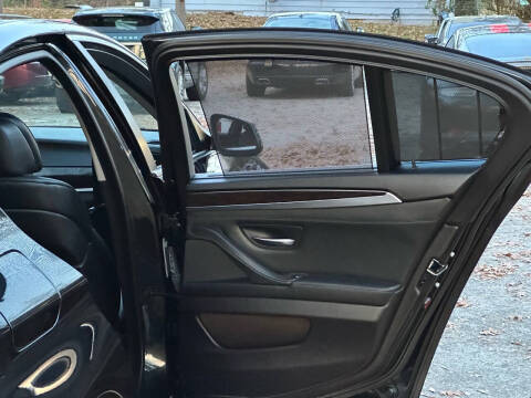 2011 BMW 5 Series 550i xDrive